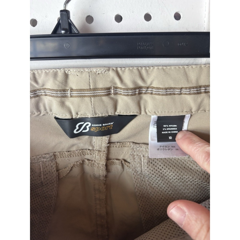 Eddie Bauer Sport Women's 10 Beige Cargo Capri Pants Hiking Outdoor Nylon - Picture 7 of 7